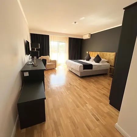 Krystal Boutique Mansion Hotel