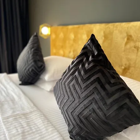 Hotel Krystal Boutique Mansion 4*