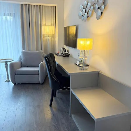 Krystal Boutique Mansion Hotel