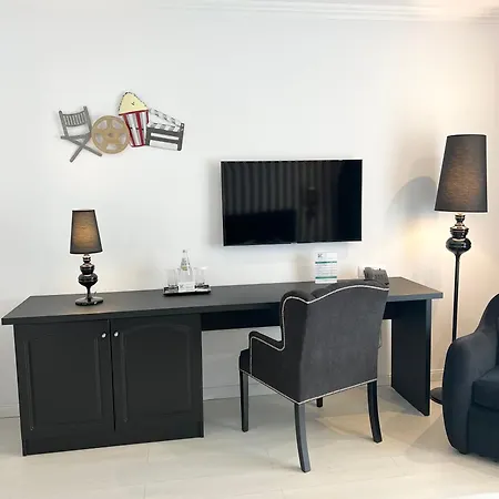 Krystal Boutique Mansion