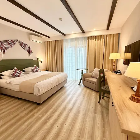 Krystal Boutique Mansion Hotel